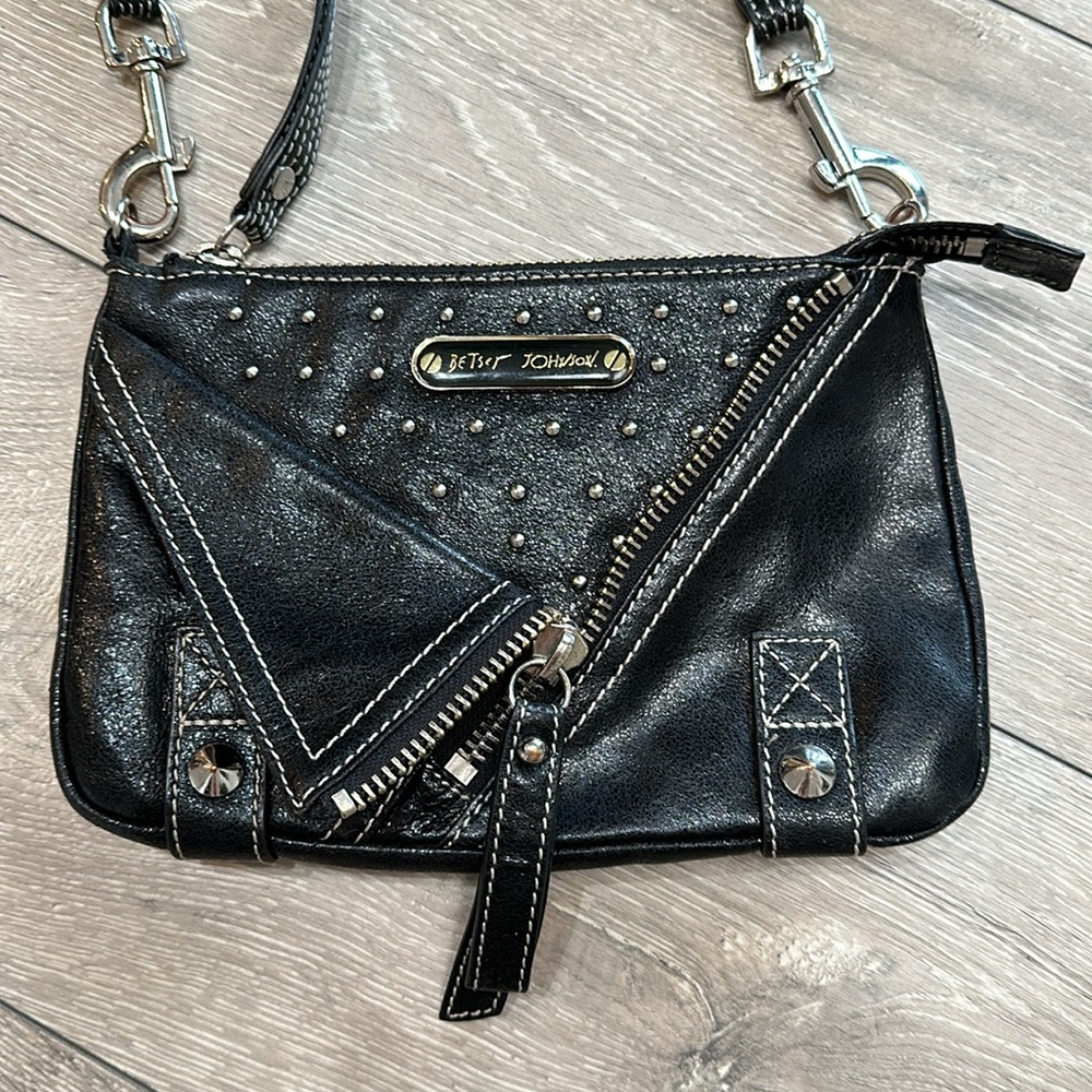 Betsy Johnson Crossbody Bag 💼